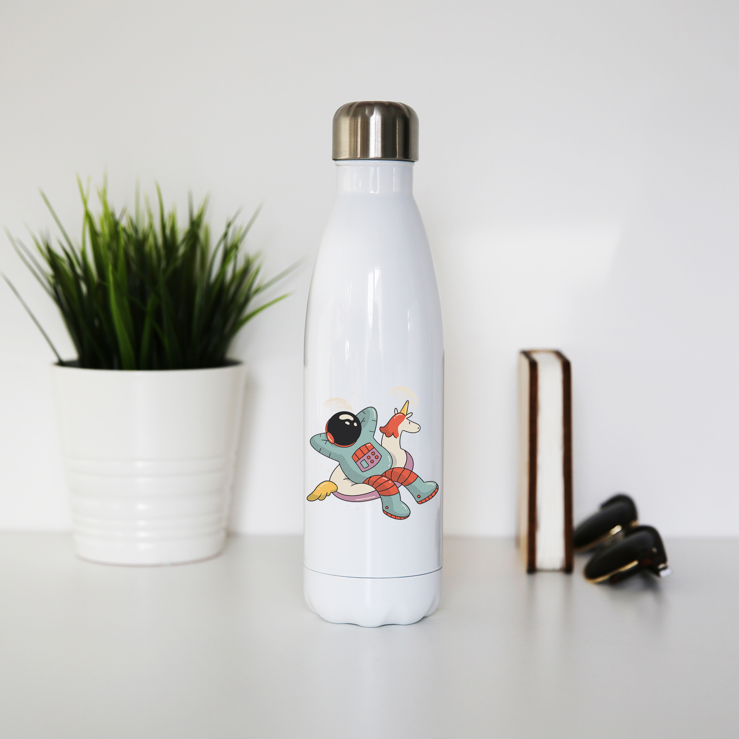 Chilling austronaut unicorn water bottle stainless steel reusable