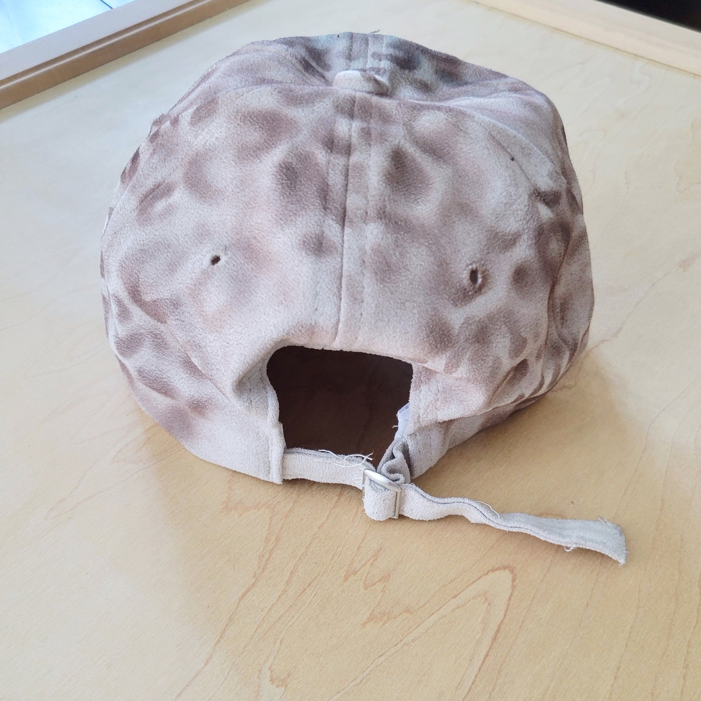 Hand-Painted Leopard Suede Baseball Cap w/ Turquoise-Ivory 986m T-Shirts, Hoodie, Sweatshirt | VibeWeaveTees.com (Image 4)